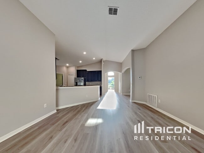 16668 Myrtle Sand Dr in Wimauma, FL - Building Photo - Building Photo