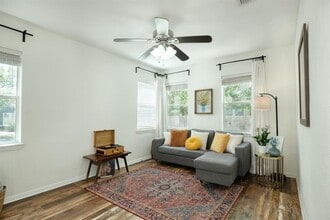 1700 Eubank St in Georgetown, TX - Building Photo - Building Photo