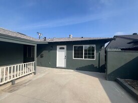 18747 Schoenborn St, Unit Studio 1 in Northridge, CA - Building Photo