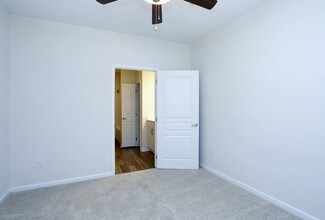Camden Manor Park in Raleigh, NC - Building Photo - Interior Photo