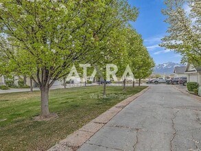 4466 W 11800 S in South Jordan, UT - Building Photo - Building Photo