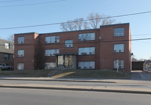 2419 Keele St in Toronto, ON - Building Photo