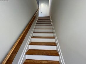 56 Sintsink Dr E in Port Washington, NY - Building Photo - Building Photo