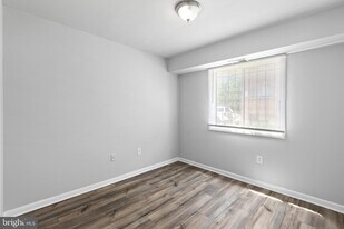 225 43rd Rd NE in Washington, DC - Building Photo