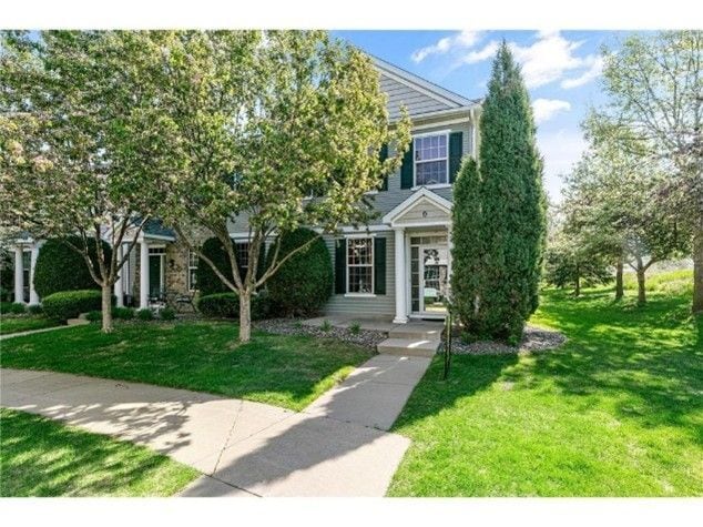 property at 1578 Woodlynn Ave