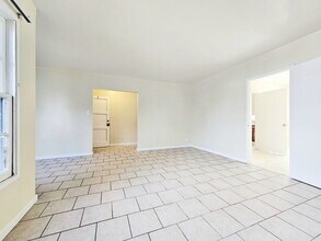 2366 Venice Blvd. in Los Angeles, CA - Building Photo - Building Photo