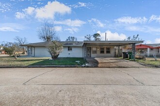 9715 Shady Dr in Houston, TX - Building Photo - Building Photo