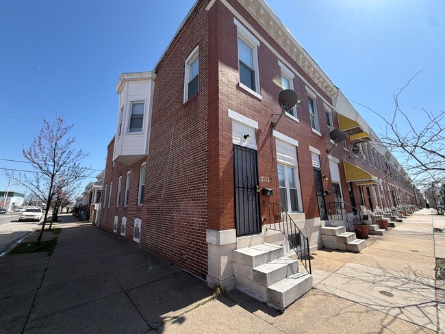 733 N Linwood Ave in Baltimore, MD - Building Photo - Building Photo