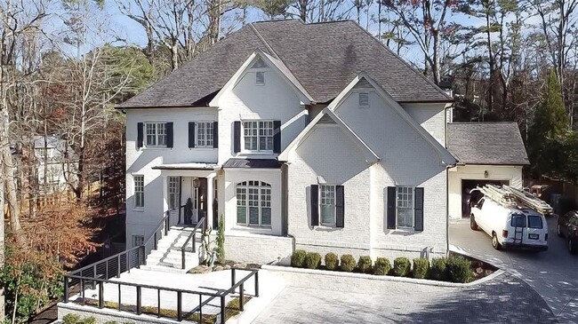 2991 Sequoyah Dr NW in Atlanta, GA - Foto de edificio - Building Photo