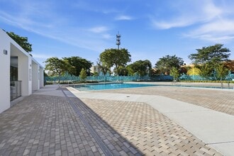 Culmer Place in Miami, FL - Building Photo - Building Photo