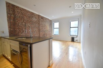 266 Elizabeth St-Unit -1 in New York, NY - Building Photo - Building Photo