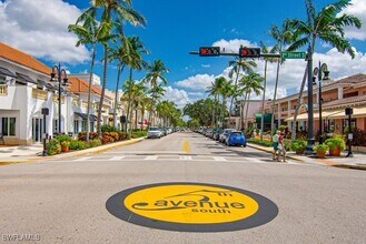 1251 7th Ave N in Naples, FL - Building Photo - Building Photo