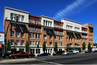 Villa Montgomery Apartments in Redwood City, CA - Building Photo - Building Photo