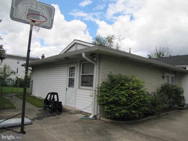 436 Suffolk Dr in Cherry Hill, NJ - Building Photo - Building Photo