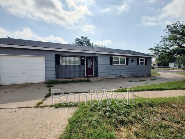 3016 1st St in Lubbock, TX - Building Photo - Building Photo