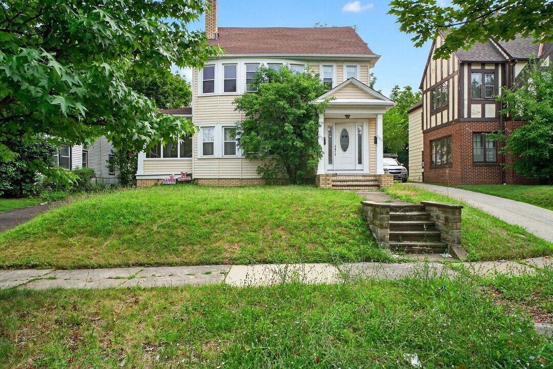3435 Ashby Rd, Unit 2 in Shaker Heights, OH - Building Photo
