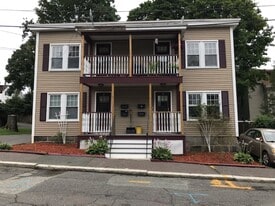 2 Devereaux St, Unit 4 in Salem, MA - Building Photo