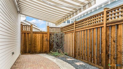 653 Center Green in New Braunfels, TX - Building Photo - Building Photo