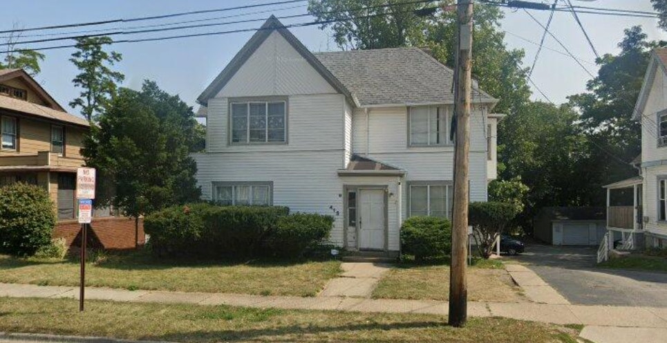 415 N Sheridan Rd in Waukegan, IL - Foto de edificio