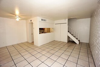 6785 Calle La Paz in Tucson, AZ - Building Photo - Building Photo