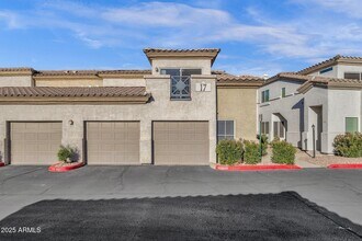 3236 E Chandler Blvd in Phoenix, AZ - Building Photo - Building Photo
