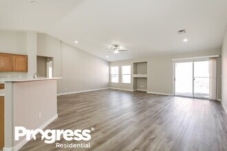 1075 Silver Star St in Henderson, NV - Building Photo - Building Photo