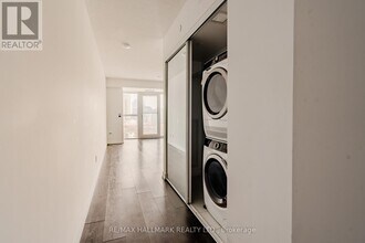 219 Dundas St E in Toronto, ON - Building Photo - Building Photo