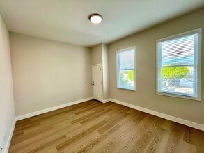 1559 Innes Ave in San Francisco, CA - Building Photo - Building Photo