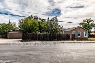 1361 W Gramercy Pl in San Antonio, TX - Building Photo - Building Photo