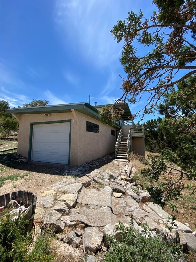 88 Crestview Ln in Edgewood, NM - Building Photo - Building Photo