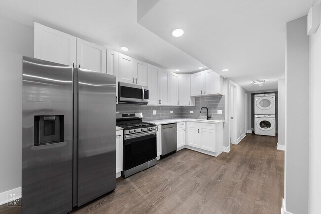 700 S Loomis St in Chicago, IL - Foto de edificio - Building Photo