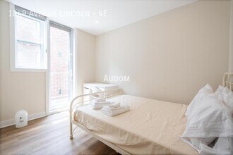 1849 Av. Lincoln in Montréal, QC - Building Photo - Building Photo