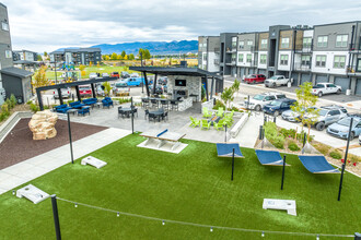 19th & Graf Apartments in Bozeman, MT - Foto de edificio - Building Photo