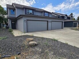 9618 E Nixon Ln in Spokane Valley, WA - Building Photo