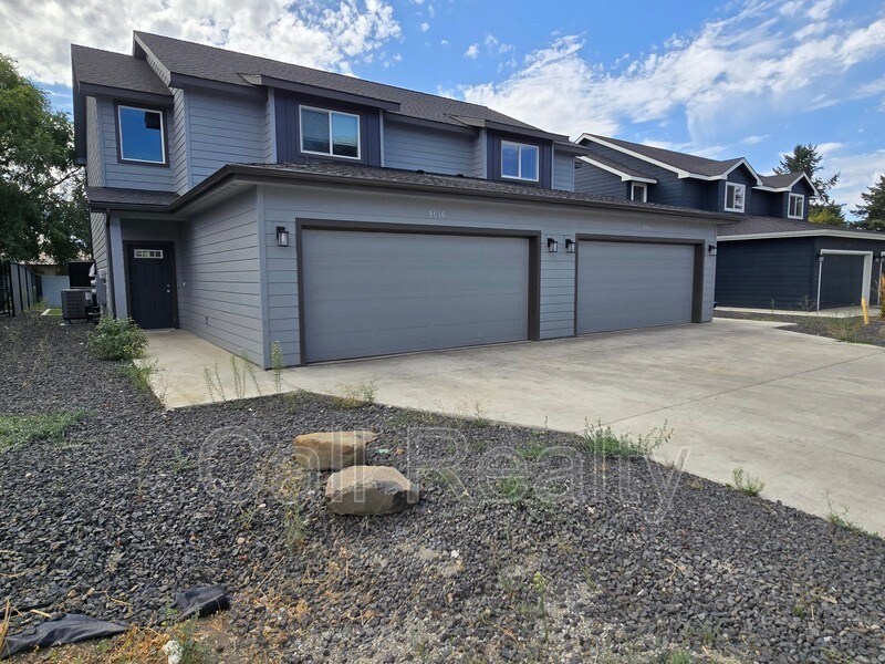 9618 E Nixon Ln in Spokane Valley, WA - Building Photo