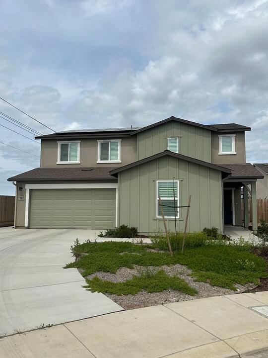 795 Tanner Ct in Merced, CA - Building Photo