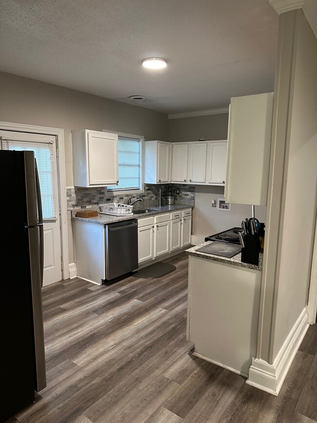 1109 E McIver Rd, Unit C in Darlington, SC - Building Photo - Building Photo