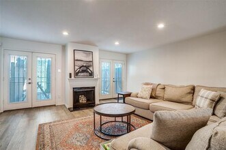 4017 Buena Vista St in Dallas, TX - Building Photo - Building Photo