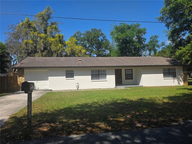 10410 N Ojus Dr in Tampa, FL - Building Photo - Building Photo
