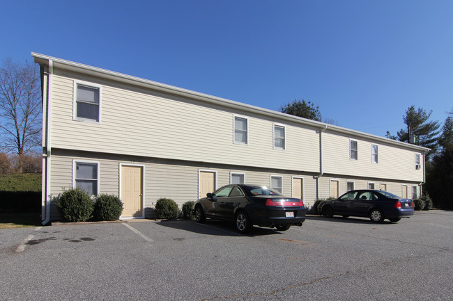 Saga Apartments in Valdese, NC - Building Photo - Building Photo