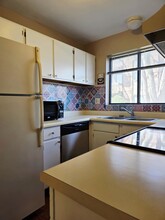 425 Berkshire Dr in Crystal Lake, IL - Building Photo - Building Photo