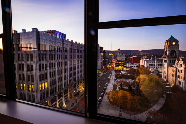 200 Adams Ave, Unit 208 in Scranton, PA - Foto de edificio - Building Photo