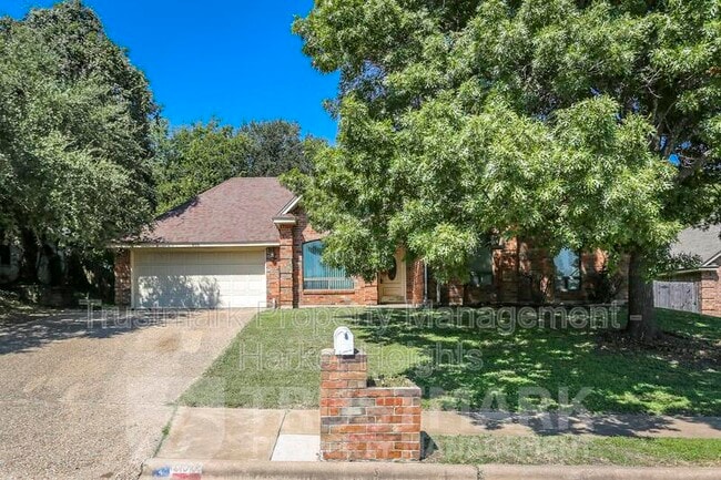 property at 800 Silver Creek Dr