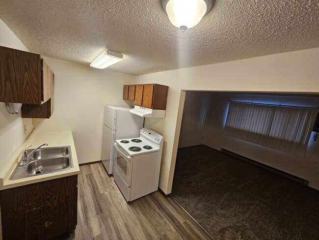 Green Apartments in Fargo, ND - Foto de edificio - Building Photo