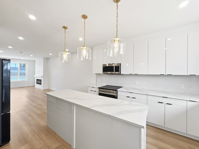 4125-4117 17 Ave SW in Calgary, AB - Building Photo - Building Photo