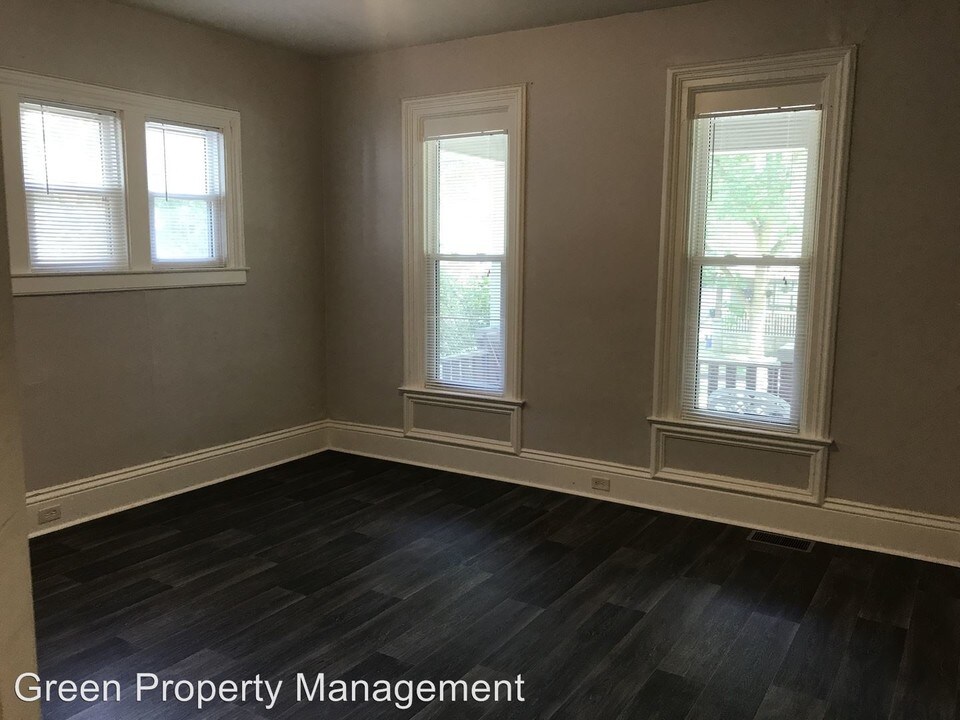 751 Clancy Ave NE in Grand Rapids, MI - Building Photo