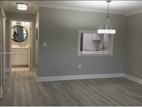9894 Hammocks Blvd in Miami, FL - Building Photo - Building Photo