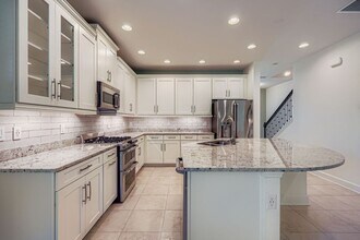 5913 Chert Hill Ln in Fish Hawk, FL - Building Photo - Building Photo