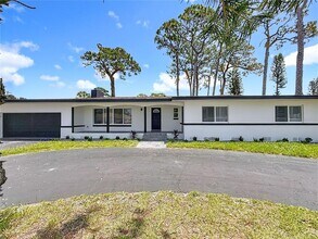 1216 Robin Rd S in St. Petersburg, FL - Building Photo - Building Photo