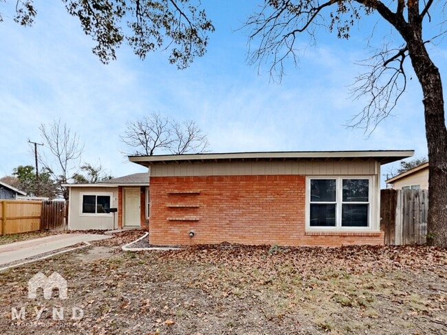 property at 215 Shady Rill